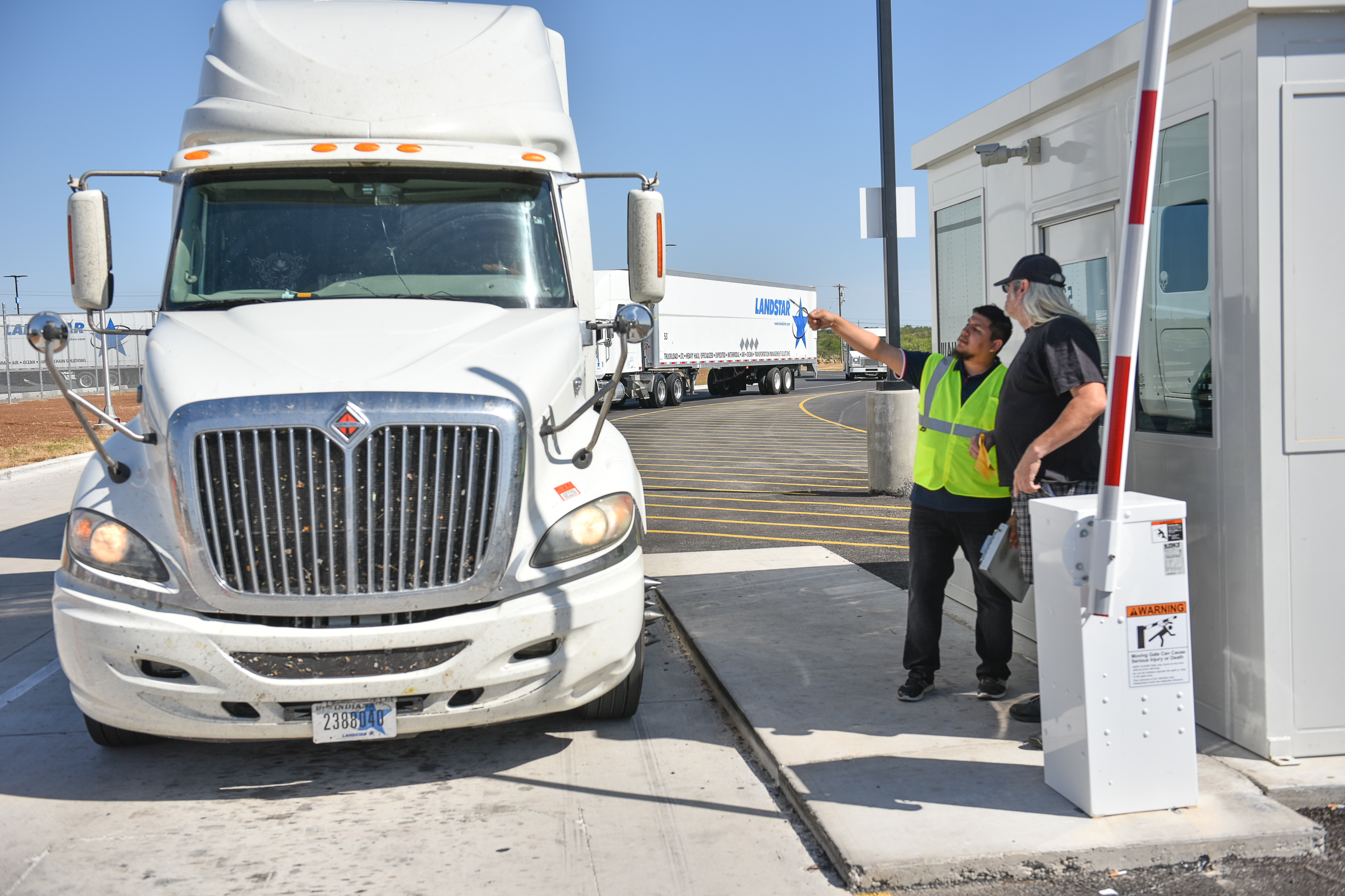 Benefits of a Truck Dash Cam - Landstar Independent Trucking Jobs